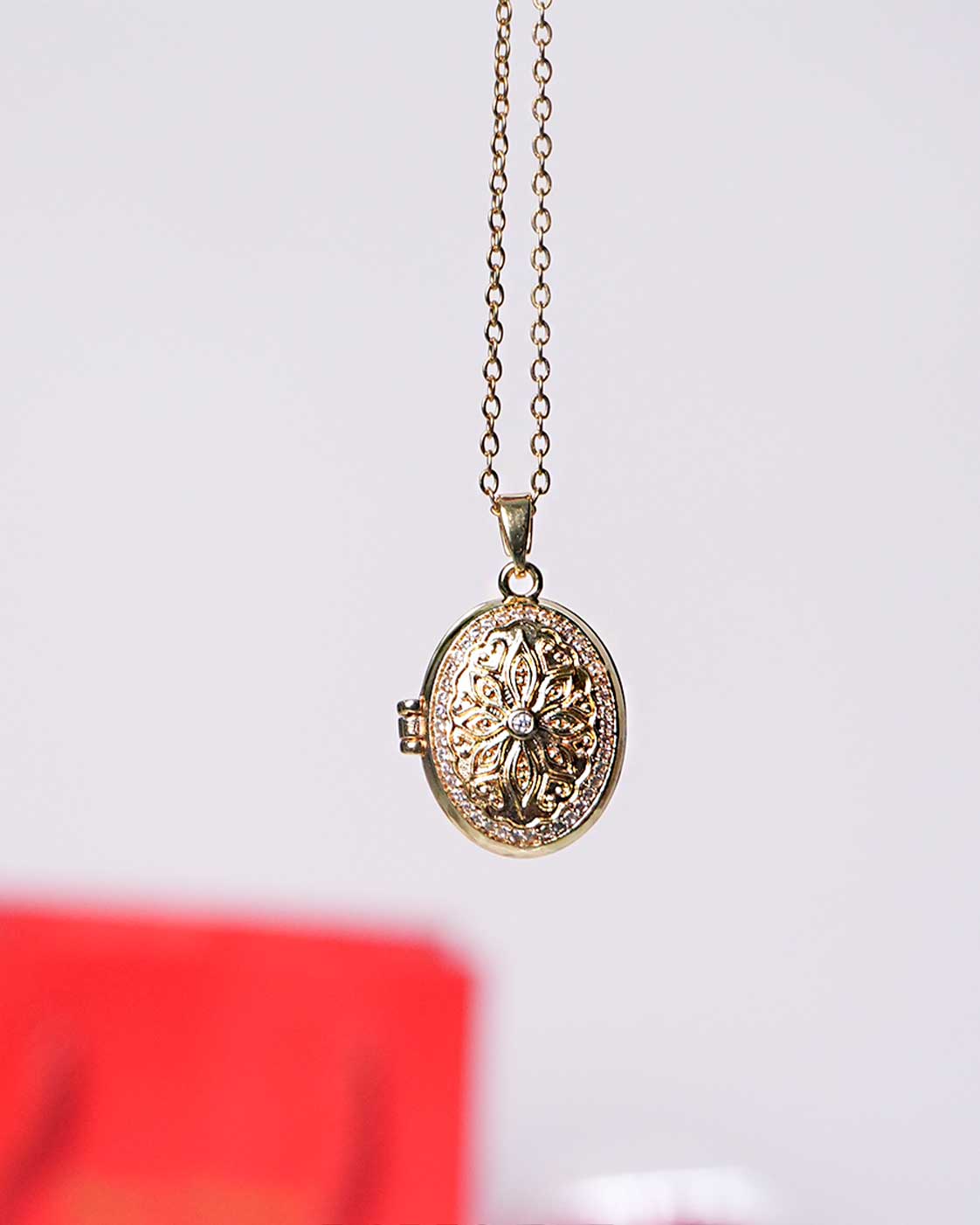 Memora Necklace