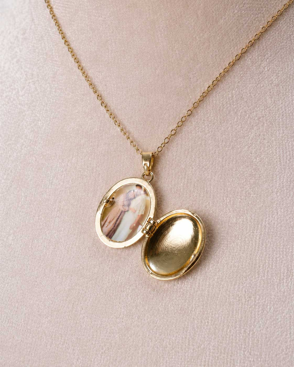 Memora Necklace